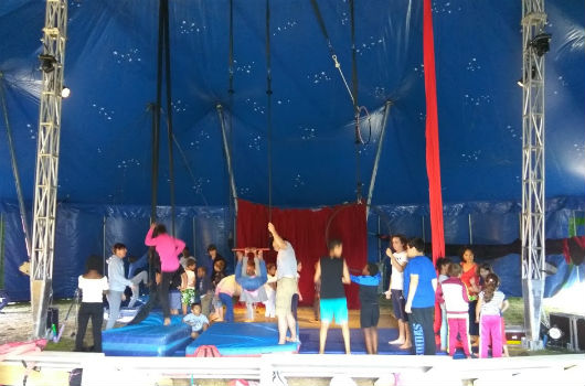 cirque equilibre pour enfants