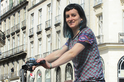 Découvrez la nantaise Aurel.B, une coiffeuse créative… à vélo !