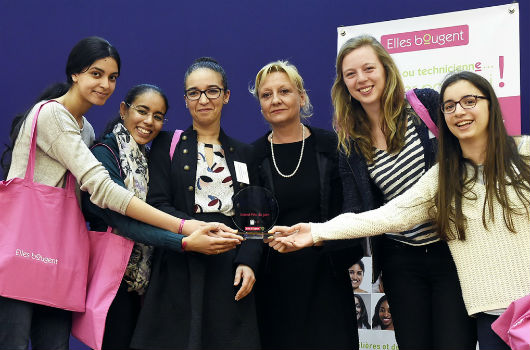 challenge innovatech elles bougent groupe de femmes